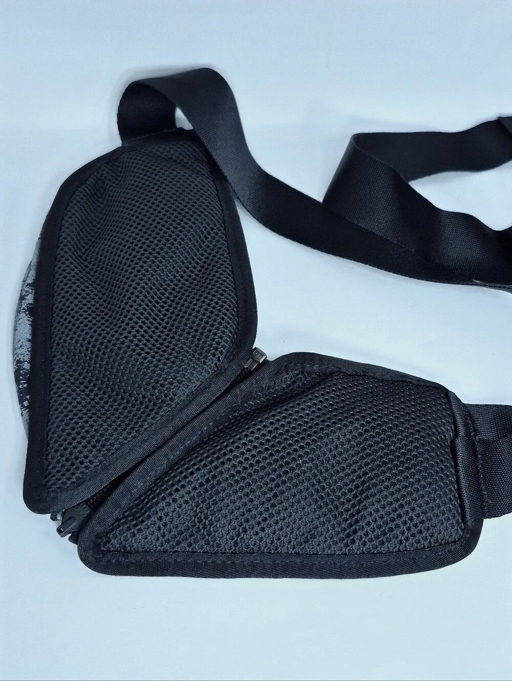Adidas/Johji Yamamoto Y-3 Reflective Belt Bag/Crossbody Sling
